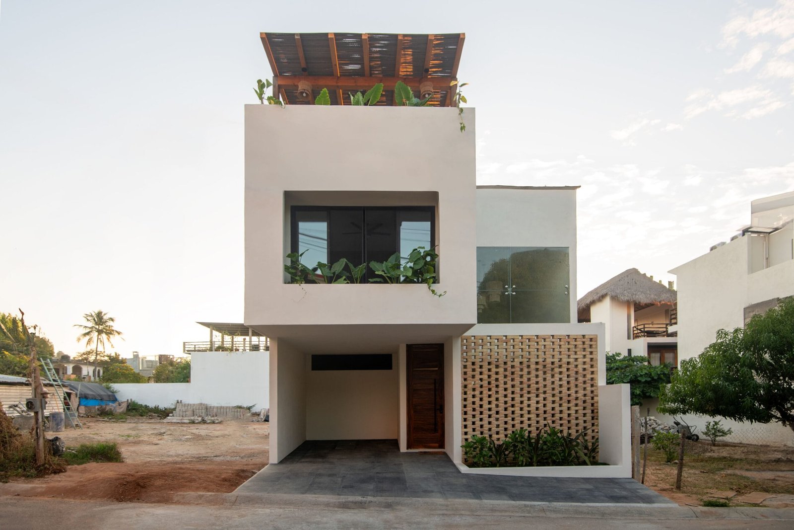 Casa-Zoe-scaled.jpeg